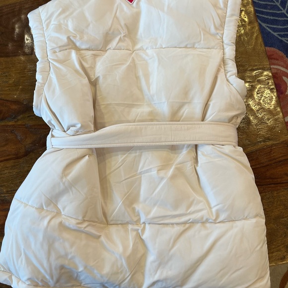 SALE!!! Brand new with tags The Upside Chalet Oslo Puffer Gilet vest - Picture 11 of 12